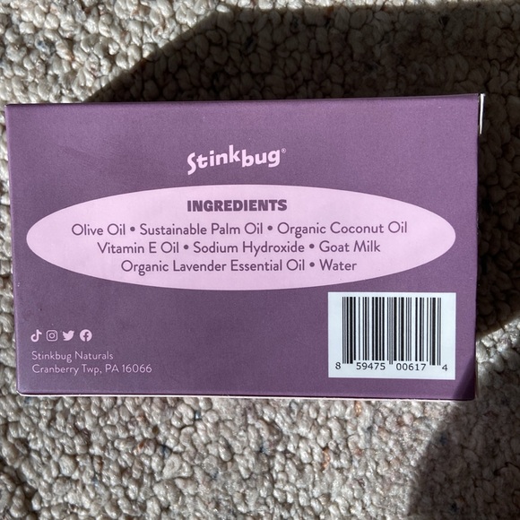 Beauty bundle: shampoo, bar soap, deodorant, lip balm - Picture 5 of 10